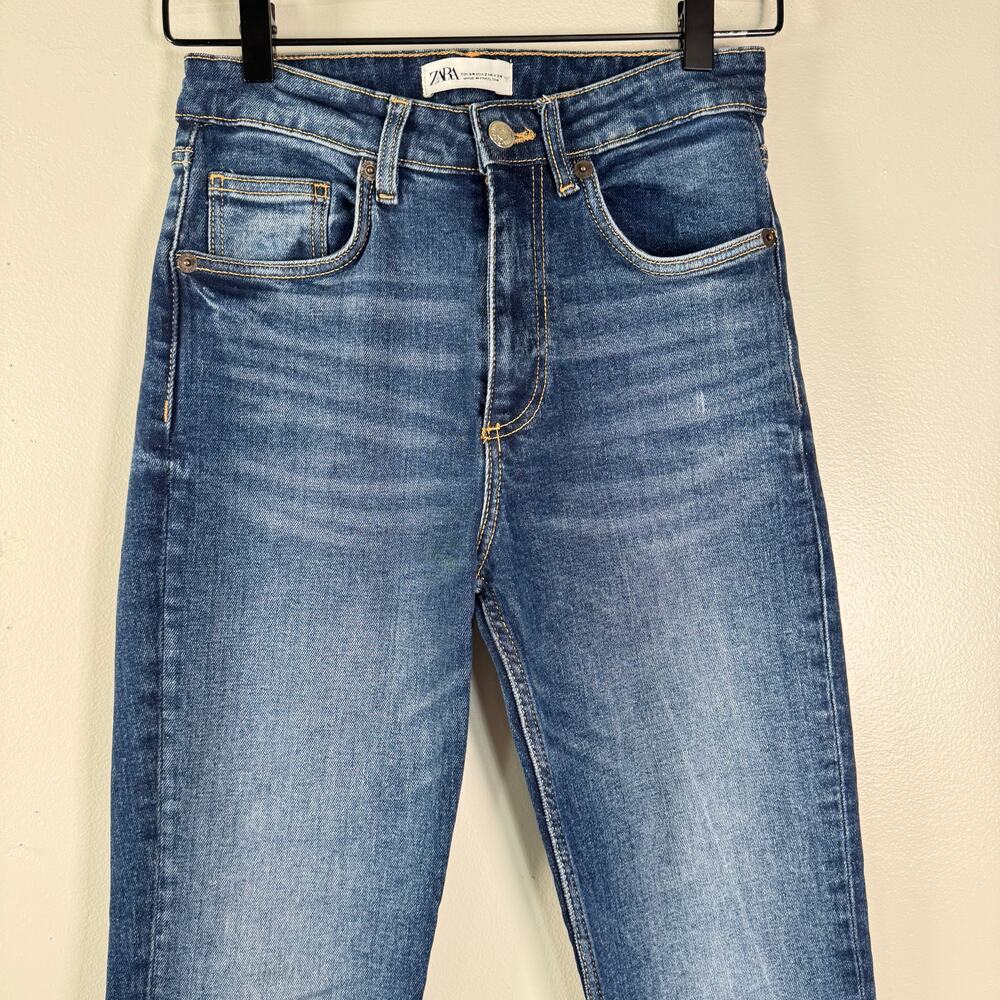 Zara High Waist Flared Leg Jeans Medium Wash Blue Raw Hem Womens Size 2 - Picture 3 of 10